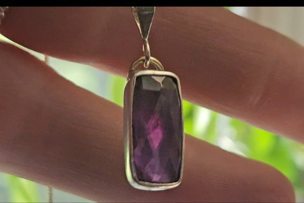 Color-changing Alexandrite Pendant