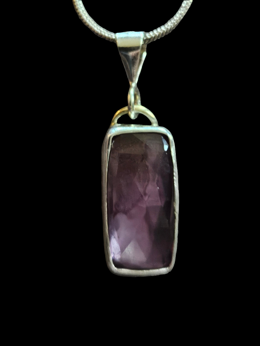 Color-changing Alexandrite Pendant